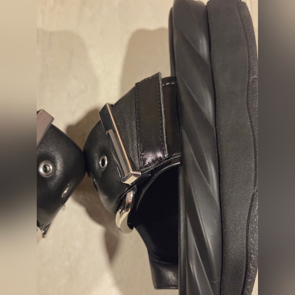 GUC 4CCCCEES Mellow Glow Sandals, Black - Picture 13 of 14